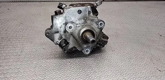 Audi A8 S8 D3 4E Fuel injection high pressure pump 0445010082 057130755G