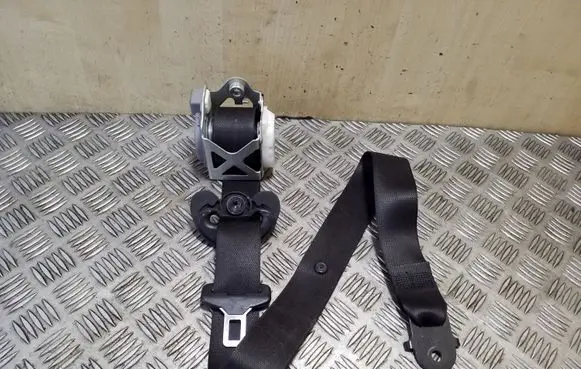 BMW X5 E70 Front seatbelt 305537400 S27161041068