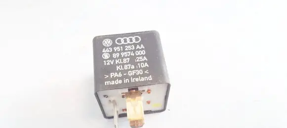 Volkswagen PASSAT B5 Other relay 443951253aa 899574000