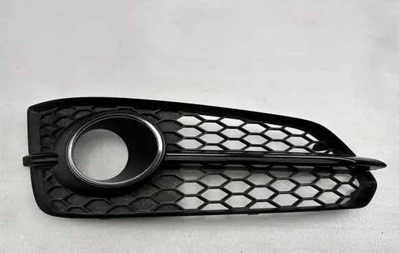 Audi A8 S8 D4 4H Front fog light trim/grill 4H0807680