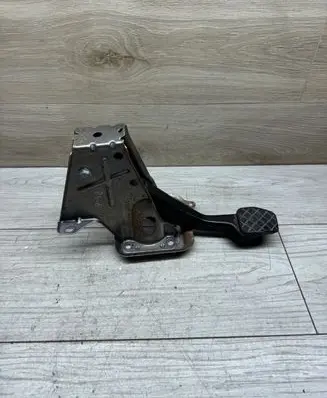 Volkswagen Golf VI Brake pedal 1K1721057AL