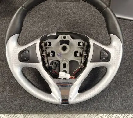 Renault Clio IV Steering wheel 01062013 484000332R 625204900A