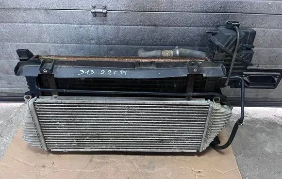 Mercedes-Benz Sprinter W901 W902 W903 W904 Coolant radiator