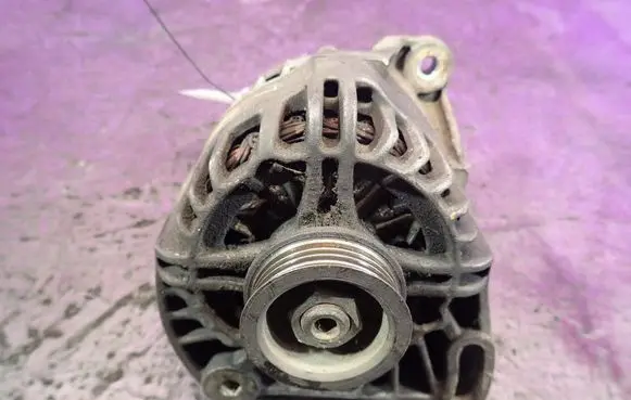Fiat Punto (188) Generator/alternator 83628380