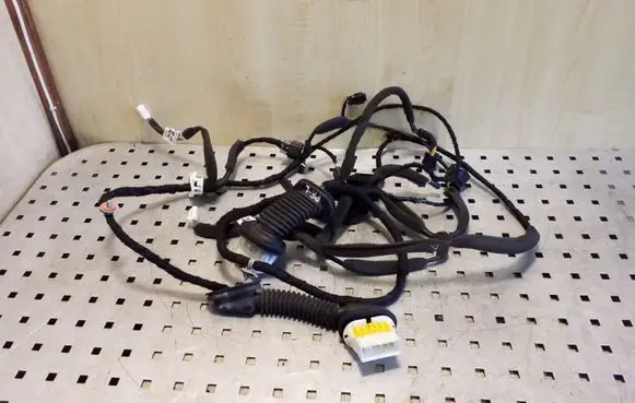 Chevrolet Captiva Front door wiring loom 719R400