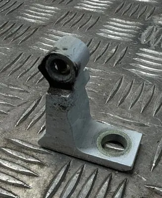 Skoda Superb B8 (3V) Rear door upper hinge 8X0831403E A046573