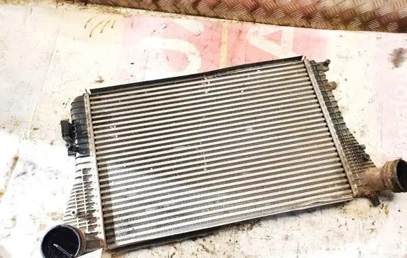 Audi A3 S3 8P Intercooler radiator 8ml076723541