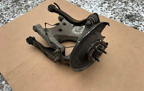 Land Rover Range Rover L405 Rear wheel hub spindle/knuckle 