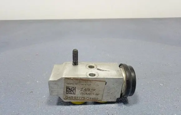 Hyundai i30 Coolant level relay 97775-G4450