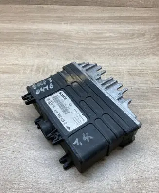 Volkswagen Golf III Engine control unit/module ECU 030906026R 0261203302