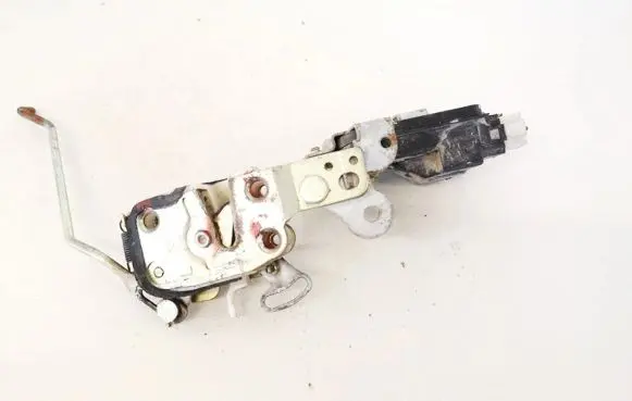 Mitsubishi Lancer Front door lock mb517611 152800-5650