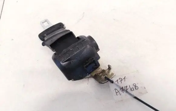 Audi A6 S6 C5 4B Middle seatbelt (rear) 4a0857713h