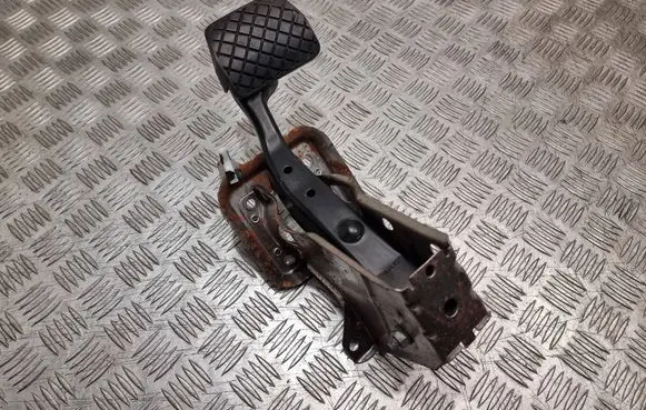 Volkswagen Touran II Brake pedal 1T1723143E