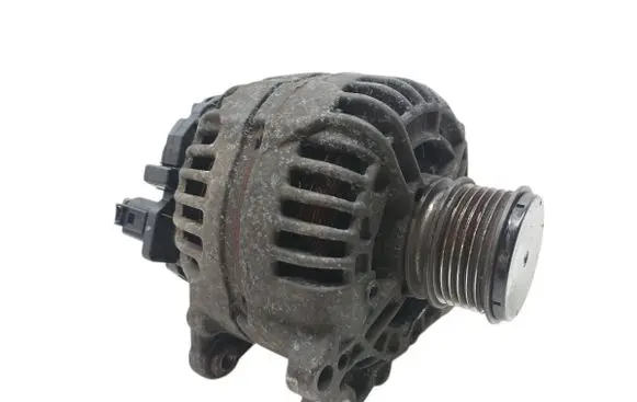 Skoda Octavia Mk2 (1Z) Generator/alternator 038903024F