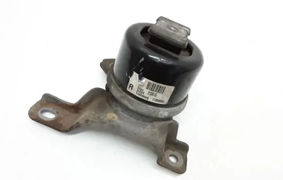 Volvo XC60 Engine mount bracket 31330135