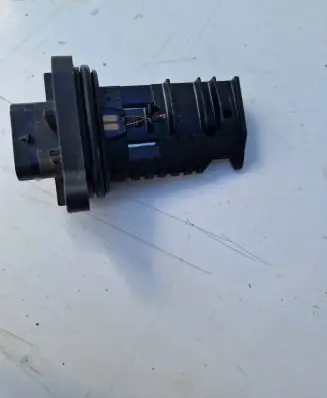 BMW 1 F20 F21 Mass air flow meter 0281006092 8506408