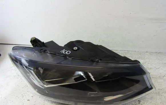 Volkswagen Caddy Headlight/headlamp 2K8941006D
