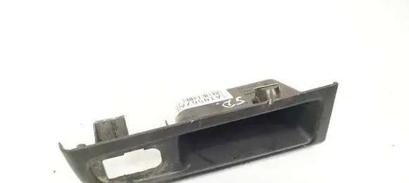 Opel Astra G Front door window switch trim 090561516 6020085
