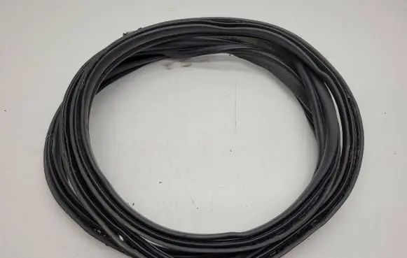 Jaguar F-Pace Trunk rubber seal (body)