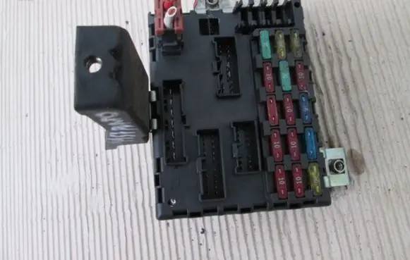Fiat Punto (176) Fuse box set