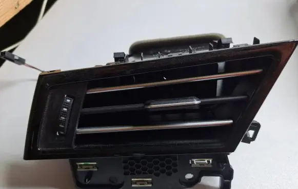 Volkswagen PASSAT B8 Dashboard side air vent grill/cover trim 3G1819701