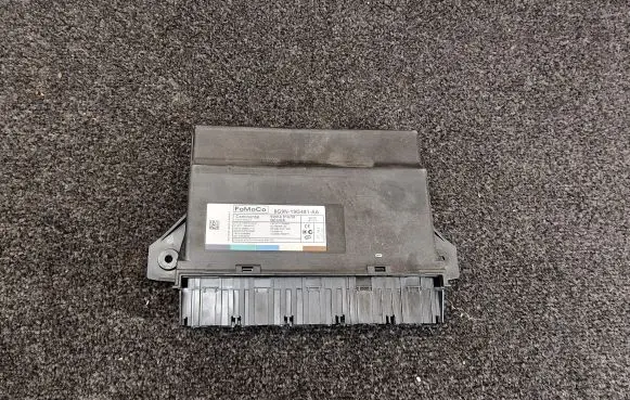 Volvo S80 Keyless (KESSY) go control unit/module 8G9N19G481AA