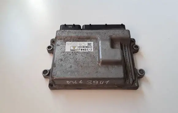 Mazda 6 Engine control unit/module 2757005667