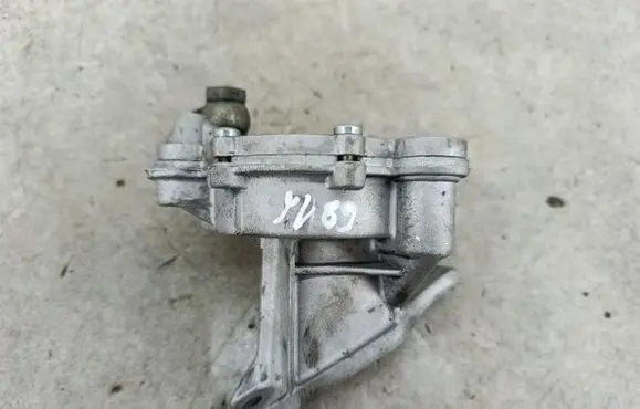 Volkswagen Transporter - Caravelle T4 Vacuum pump 
