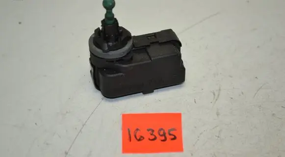 Volkswagen Golf IV Headlight level adjustment motor 1J0901295F