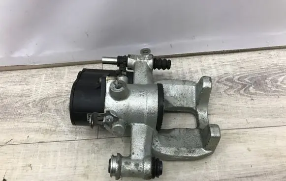 Mercedes-Benz Sprinter W907 W910 Rear brake caliper A910428800