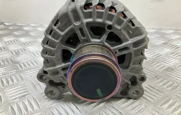 Volkswagen Tiguan Generator/alternator 04L903023L