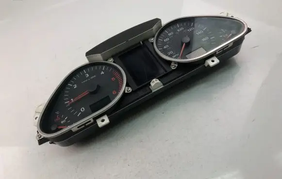 Audi A6 S6 C6 4F Speedometer (instrument cluster) 4F0920950L