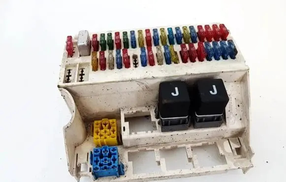 Volvo S70 V70 V70 XC Fuse box set 3515170