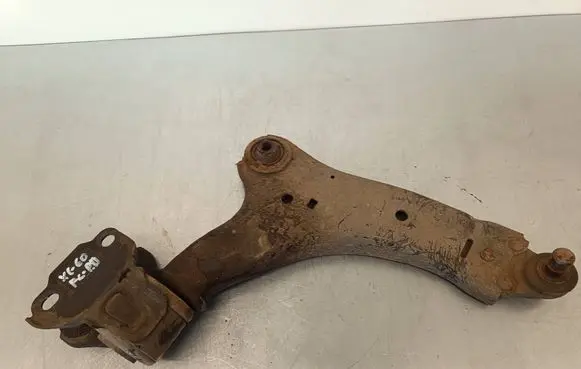 Volvo XC60 Front lower control arm/wishbone 