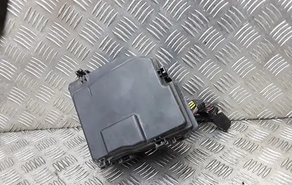 Honda CR-V Fuse module 08swye01