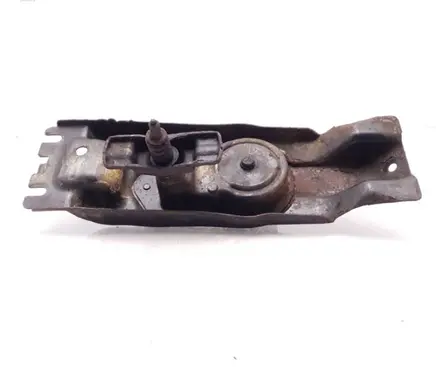Dodge Nitro Spare wheel mounting bracket 