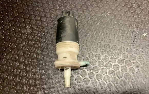 Chrysler Voyager Windscreen/windshield washer pump 5019245AA