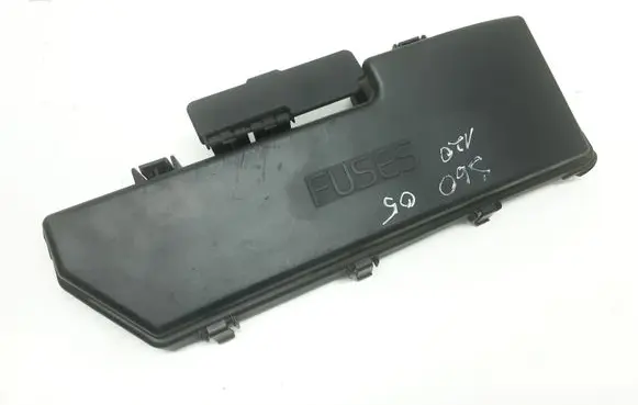 Volvo S60 Fuse box cover 9494211