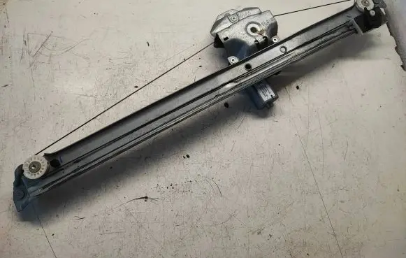 Opel Vivaro Front door window regulator with motor 128001471B 3U0153B 9030319C