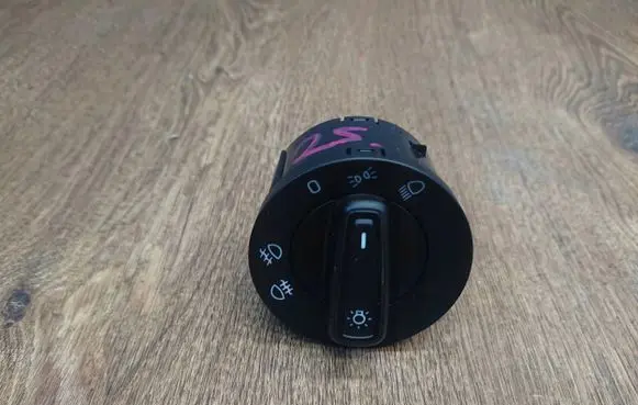 Skoda Octavia Mk3 (5E) Light switch 5E0941431F