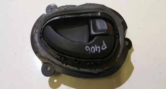 Peugeot 406 Rear door interior handle 9616307477