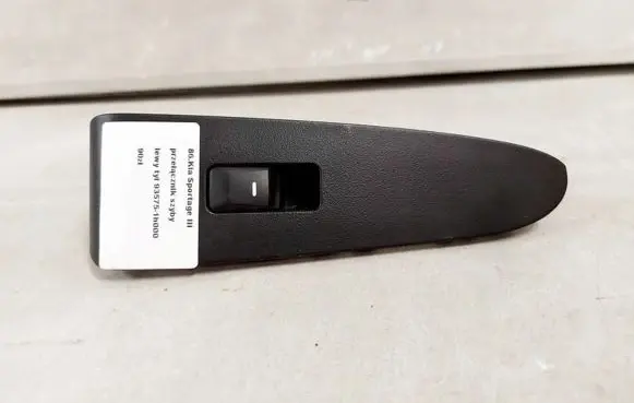 KIA Sportage Electric window control switch 93575-1H000
