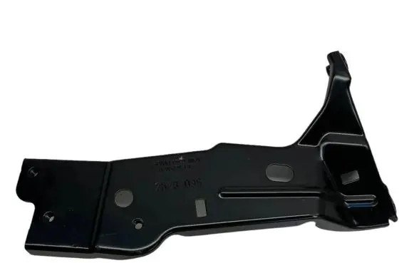 Audi A1 Fender mounting bracket 82A821136 252303S