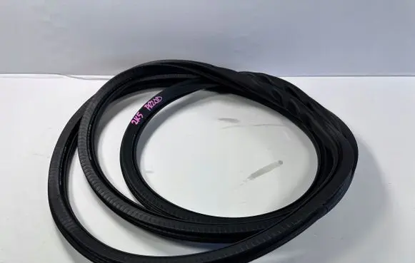 Volkswagen Caddy Front door rubber seal 2K0837911F