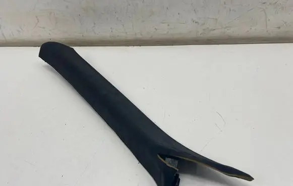 Maserati Ghibli (A) pillar trim 670010334