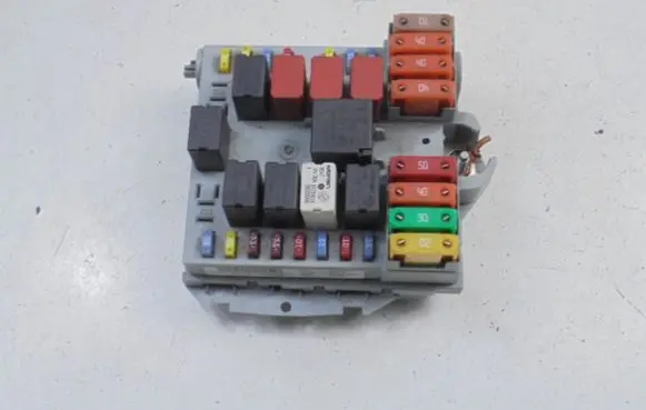 Alfa Romeo 159 Fuse box set 50508213
