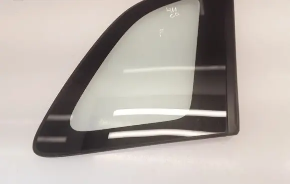 Suzuki Liana Rear side window