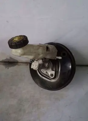 Renault Clio IV Brake booster 472109569R