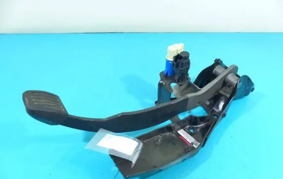 Land Rover Freelander 2 - LR2 Pedal assembly 6G922D094EF IMPRK1210056