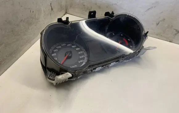 Mitsubishi Outlander Speedometer (instrument cluster) 769166220